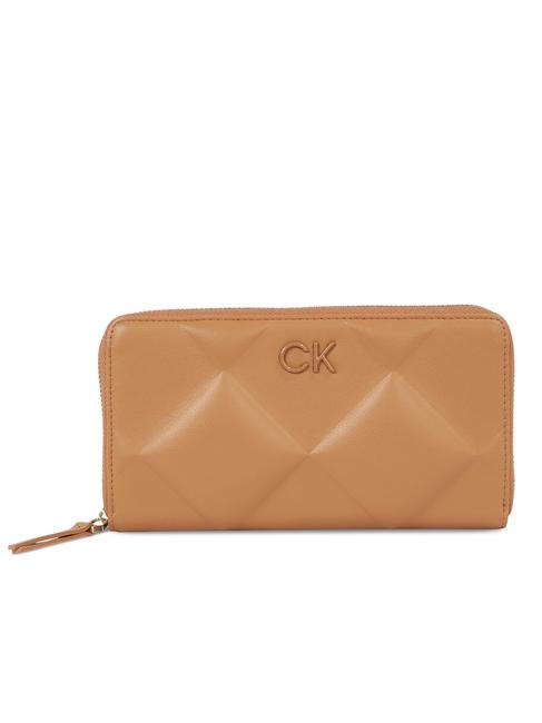 CALVIN KLEIN RE-LOCK QUILT Duży portfel zapinany na zamek brązowy cukier - Portfele damskie