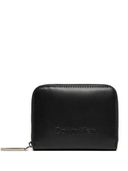 CALVIN KLEIN EMBOSSED CALVIN  Portfel zapinany na suwak czarny - Portfele damskie