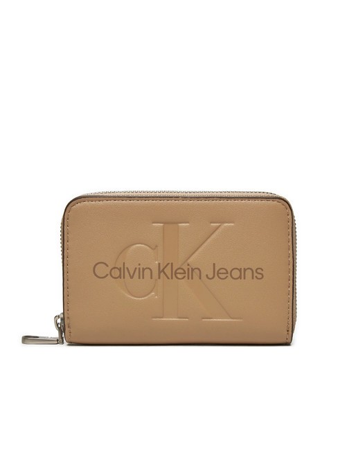 CALVIN KLEIN SCULPTED Portfel zapinany na suwak porcelana - Portfele damskie