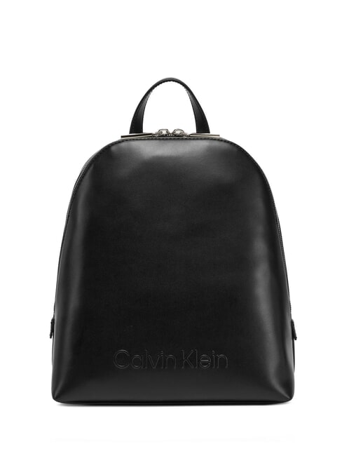 CALVIN KLEIN EMBOSSED CALVIN Round Plecak czarny - Torby damskie