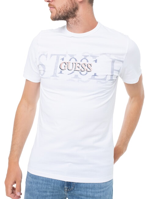 GUESS CHEST BOX Koszulka bawełniana z nadrukiem czysto biały - Koszulki męskie