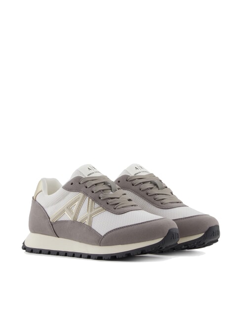 ARMANI EXCHANGE DROP MICROSUEDE Trampki z logo z boku brązowy bas + ecru - Buty damskie