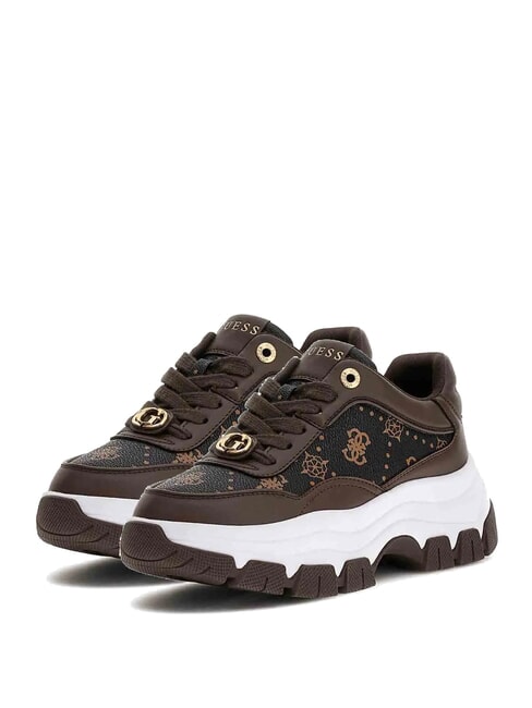 GUESS BERRETT2 Grube trampki brązowy - Buty damskie
