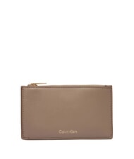CALVIN KLEIN EMBOSSED LOGO Płaski uchwyt na karty pustynny szary - Portfele damskie - 1
