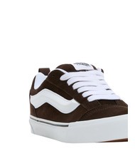 VANS KNU SKOOL Trampki ze sk&oacute;ry zamszowej brązowy/biały - Buty uniseks - 3
