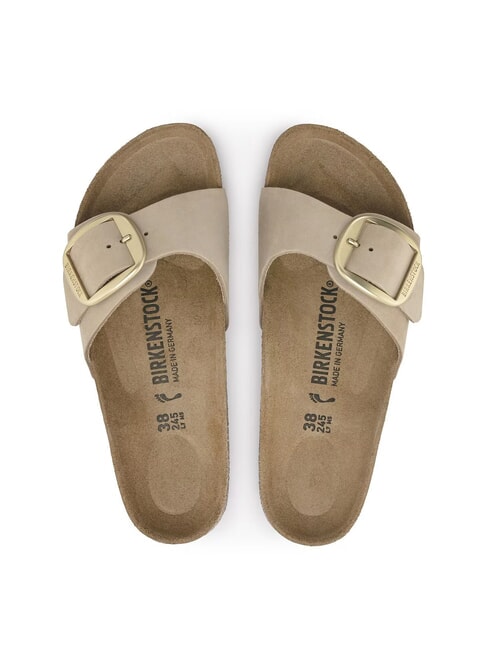MADRID BIG BUCKLE Kapcie ze sk&oacute;ry nubukowej zamek z piasku - Buty damskie