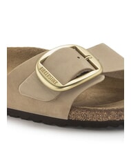 BIRKENSTOCK MADRID BIG BUCKLE Kapcie ze sk&oacute;ry nubukowej zamek z piasku - Buty damskie - 5