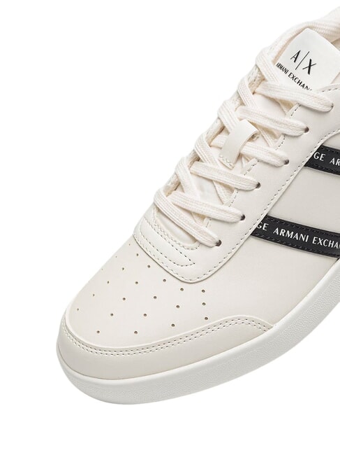 A|X STRIPES Adidasy ecru+czarny - Buty męskie