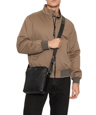 GUESS FIRENZE Torba sk&oacute;rzana CZARNY - Torby na ramię męskie - 4