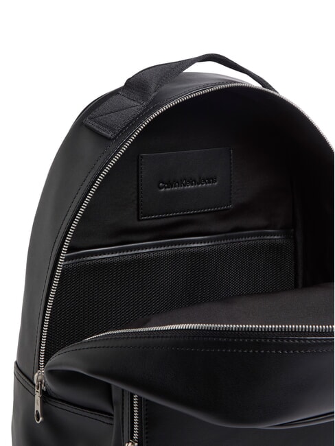 CKJ MONO LOGO Plecak na laptopa 15" na czarno - Plecaki szkolne i rekreacyjne