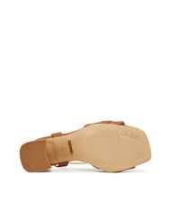 GUESS GRATO Wysokie sk&oacute;rzane sandały dębnik - Buty damskie - 5