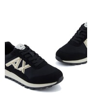 ARMANI EXCHANGE DROP MICROSUEDE Trampki z logo z boku czarny/blady złoty - Buty damskie - 4