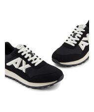 ARMANI EXCHANGE DROP MICROSUEDE Trampki z kontrastowym logo czarny + ecru - Buty męskie - 4