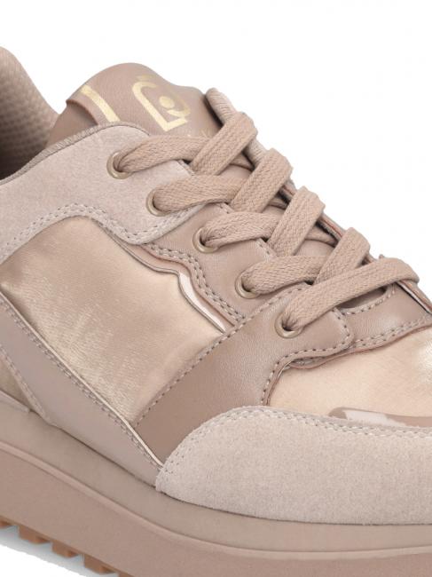 MAXI WONDER 91 Trampki na platformie z wstawkami ze sk&oacute;ry lakierowanej neutralny - Buty damskie