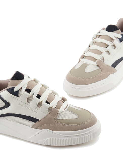 A|X Trampki z detalami ze sk&oacute;ry zamszowej plaza taupe+deep nav - Buty męskie