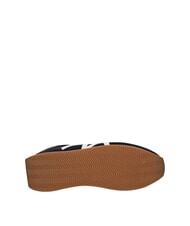ARMANI EXCHANGE ROYALE SUEDE AIR MESH Sk&oacute;rzane trampki z logo AX granatowy+ecru - Buty męskie - 5