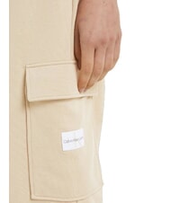 CALVIN KLEIN CK JEANS Spodnie dresowe z dużymi kieszeniami blady khaki - Dresy sportowe damskie - 3