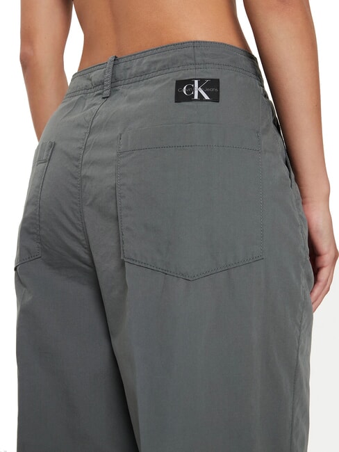 CK JEANS Spodnie chino z szerokimi i prostymi nogawkami nieskończona szarość - Spodnie damskie