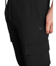 CALVIN KLEIN CK JEANS Spodnie jogger z elastycznego materiału cargo ck czarny - Jeansy męskie - 3