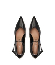 GUESS NAPRIL  9-centymetrowe sk&oacute;rzane cz&oacute;łenka na obcasie CZARNY - Buty damskie - 4