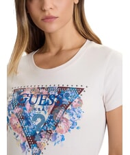 GUESS SS CN PEONY TRIANGLE Koszulka z kr&oacute;tkim rękawem i nadrukiem wyciszony kamień - Koszulki i topy damskie - 3