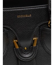 COCCINELLE YORK Torebka ze sk&oacute;ry młotkowanej Czarny - Torby damskie - 3