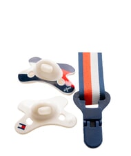 TOMMY HILFIGER TH Zestaw 2 smoczk&oacute;w + łańcuszek biały - Pajacyki i ubranka dla niemowląt - 2