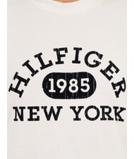 TOMMY HILFIGER TH Koszulka z kr&oacute;tkim rękawem o regularnym kroju starożytna biel - Koszulki męskie - 3
