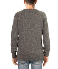 TOMMY HILFIGER TH Bawełniany sweter z okrągłym dekoltem i haftowanym logo czarny / średnioszary htr - Koszulki męskie - 2