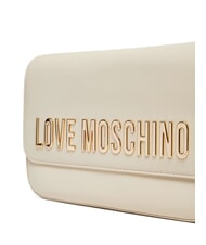 LOVE MOSCHINO LAMINATED BOLD LOVE Torba na ramię z klapką kość słoniowa - Torby damskie - 3
