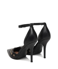 GUESS NANAE Cz&oacute;łenka na wysokim obcasie z paskiem i ćwiekami CZARNY - Buty damskie - 5