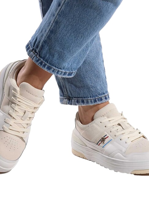 SUEDE STRIPES BASKET Trampki ze sk&oacute;ry zamszowej beżowy - Buty damskie