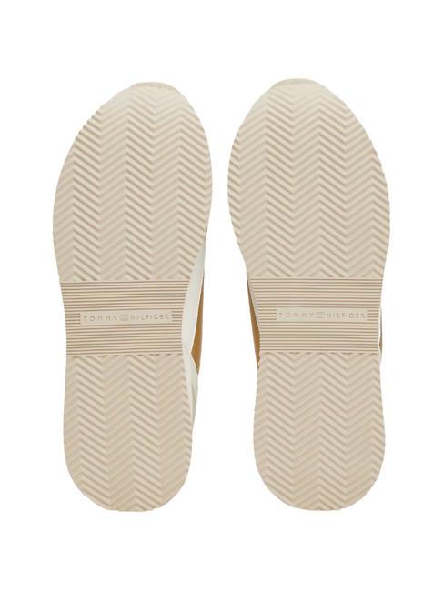 MONOGRAM RUNNER Adidasy kość słoniowa/szary duch/czarny - Buty damskie