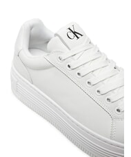 CALVIN KLEIN BOLD PLATF LOW Sk&oacute;rzane trampki biały - Buty damskie - 3