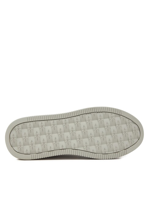 BOLD LOW LACE Sk&oacute;rzane trampki na platformie biały - Buty damskie