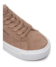 CALVIN KLEIN FLATFORM CUP LACE UP Trampki ze sk&oacute;ry zamszowej brązowy - Buty damskie - 3