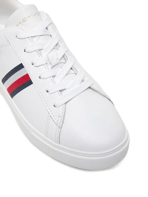 ESSENTIAL COURT Damskie sk&oacute;rzane trampki biały - Buty damskie