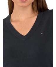 TOMMY HILFIGER TH Sweter damski z dekoltem w serek ck czarny - Koszulki damskie - 4