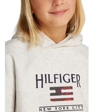 TOMMY HILFIGER KIDS BIMBA Bluza z kapturem i naszywką z cekin&oacute;w śnieżnobiały wrzos - Bluzy dziecięce - 3