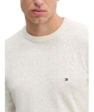 TOMMY HILFIGER TH Sweter z mieszanki lnu z okrągłym dekoltem płatek kości słoniowej - Koszulki męskie - 3