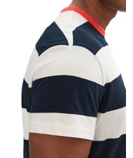 TOMMY HILFIGER TH JEANS Koszulka w paski z kr&oacute;tkim rękawem niebo pustyni / płatek kości słoniowej - Koszulki męskie - 3