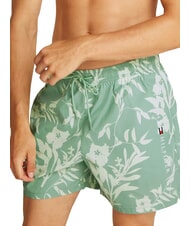 TOMMY HILFIGER TH Str&oacute;j boksera we wzory rozproszone logo siatka zielona aop - Stroje kąpielowe męskie - 3