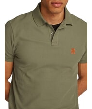 TOMMY HILFIGER TH Koszulka polo z kr&oacute;tkim rękawem i haftowanym monogramem bojowa zieleń - Polo męskie - 3