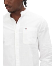TOMMY HILFIGER TH JEANS Koszula z mieszanki lnu i kołnierzykiem typu st&oacute;jka ecru - Koszule męskie - 3