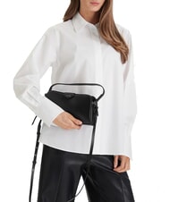 CALVIN KLEIN EMBOSSED LOGO BUSINE Torebka z paskiem na ramię na czarno - Torby damskie - 2