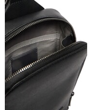 CALVIN KLEIN HARDWARE EMBLEM Torba na ramię na czarno - Torby na ramię męskie - 3