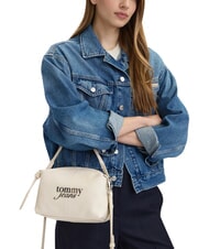 TOMMY HILFIGER TJ BOLD Mała torebka z paskiem na ramię papier gazetowy - Torby damskie - 2