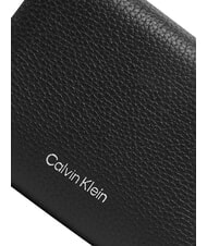 CALVIN KLEIN HARDWARE EMBLEM PEBB Portfel zapinany na zamek, ze sk&oacute;ry na czarno - Portfele damskie - 3