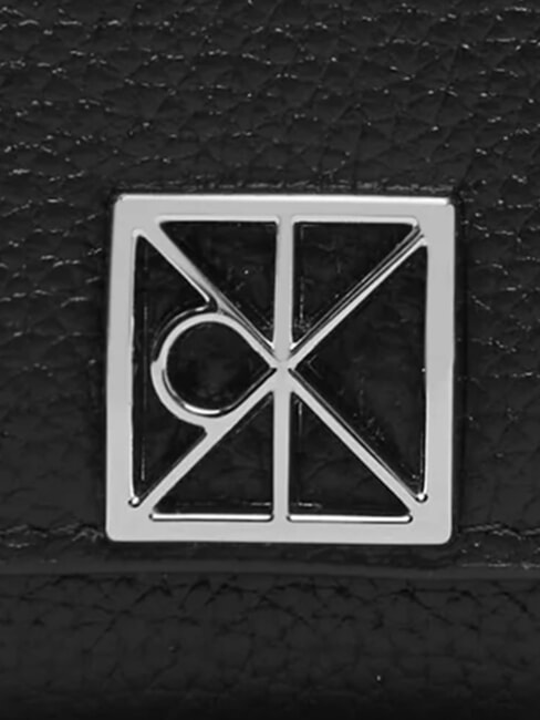 HARDWARE EMBLEM PEBB Portfel zapinany na zamek, ze sk&oacute;ry na czarno - Portfele damskie
