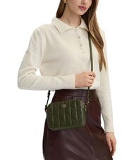 CALVIN KLEIN QUILTED EMBLEM Mała torba na ramię cyprys - Torby damskie - 2
